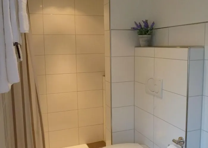 Weidenbruch - Lastering Ferienhaeuser & *